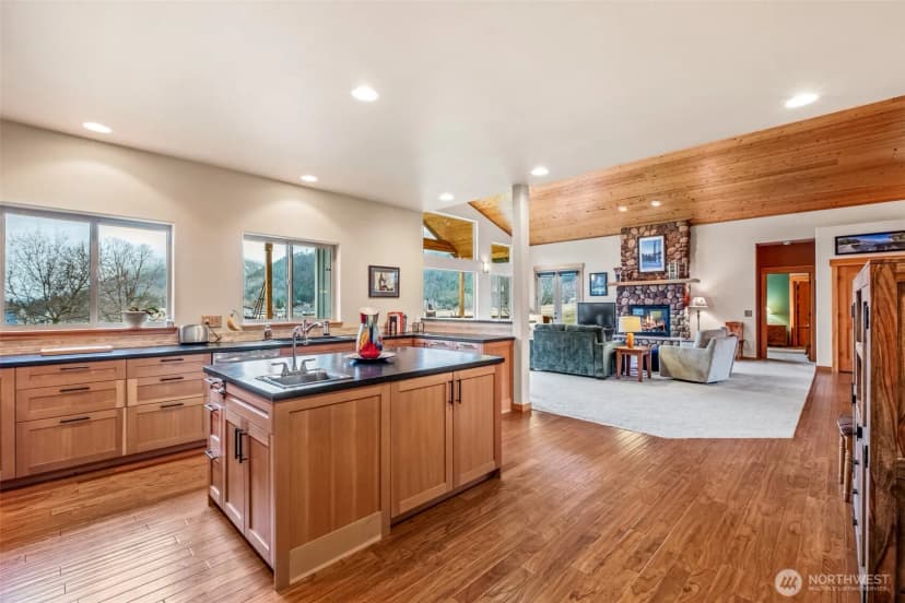 Property photo for 12285 Village View Drive, Leavenworth photo 11