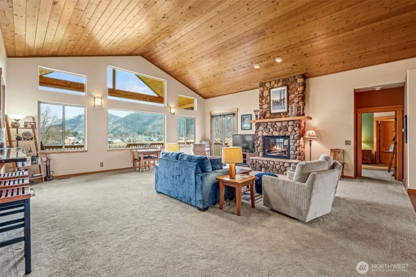 Property photo for 12285 Village View Drive, Leavenworth photo 18