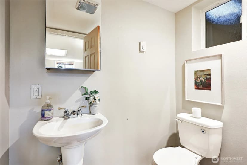 Property photo for 14627 Se Newport Way, Bellevue photo 31