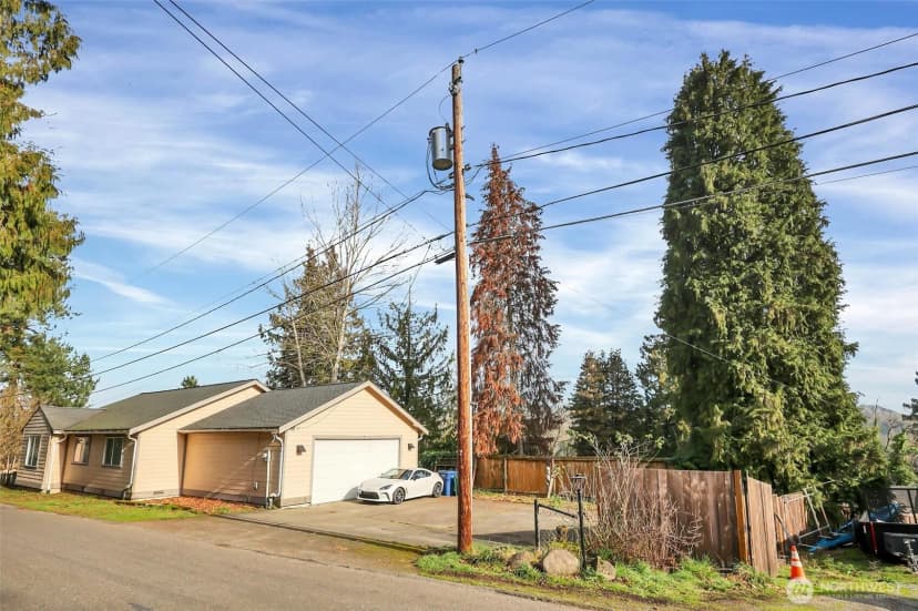 Property photo for 140 Xx 56th Avenue S, Tukwila photo 10