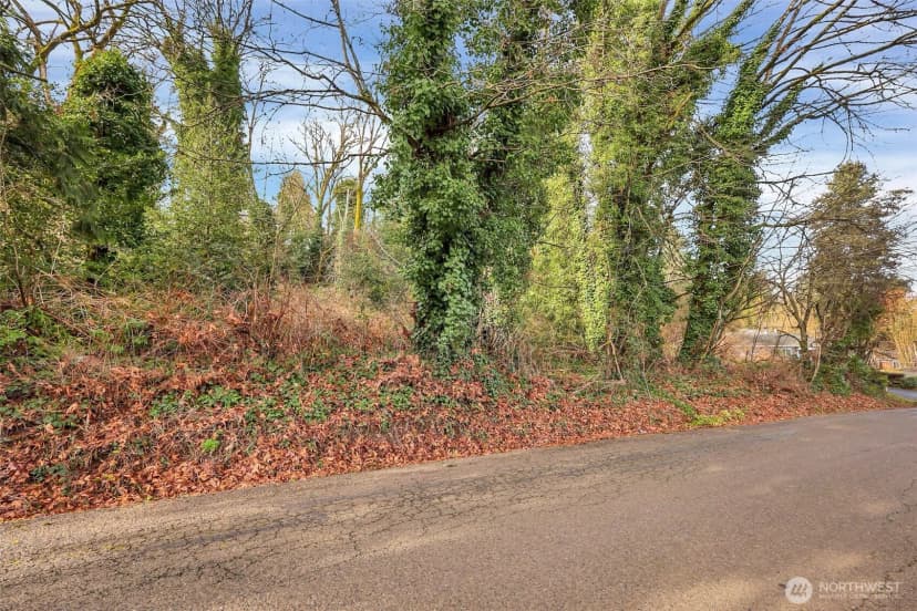 Property photo for 140 Xx 56th Avenue S, Tukwila photo 16