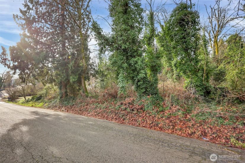 Property photo for 140 Xx 56th Avenue S, Tukwila photo 13