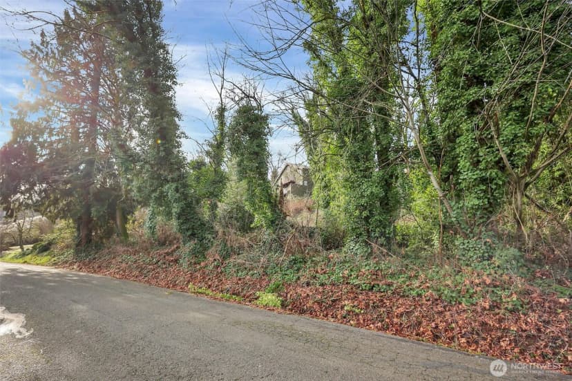 Property photo for 140 Xx 56th Avenue S, Tukwila photo 15