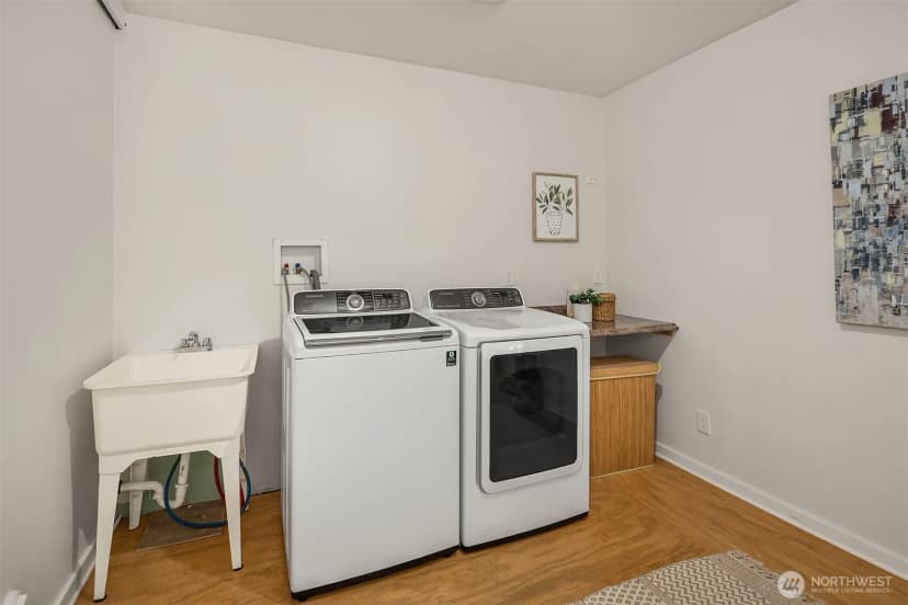 Property photo for 18228 11th Avenue Ne, Shoreline photo 24