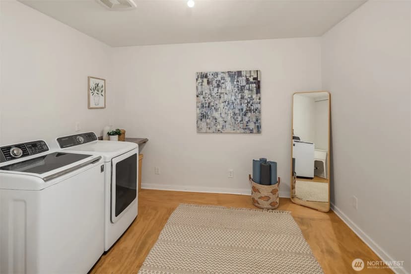 Property photo for 18228 11th Avenue Ne, Shoreline photo 23