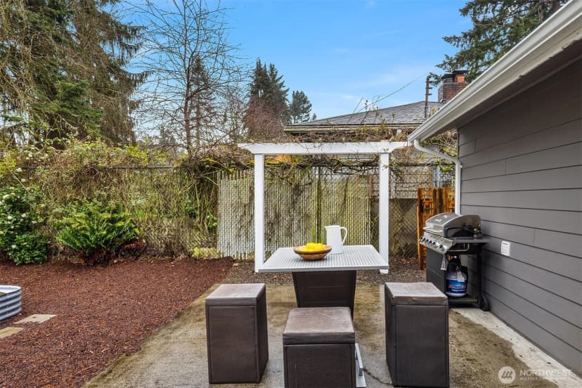Property photo for 18228 11th Avenue Ne, Shoreline photo 26