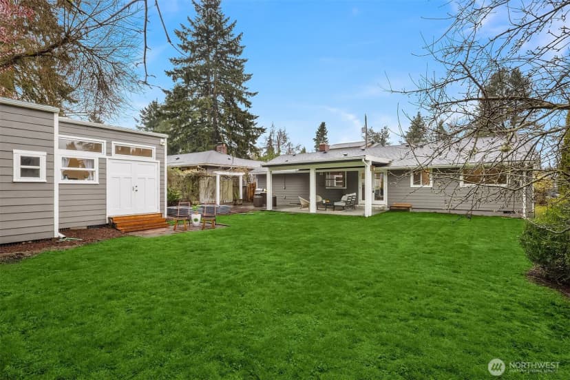 Property photo for 18228 11th Avenue Ne, Shoreline photo 29