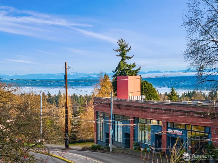 Property photo for 919 23rd Avenue E #a, Seattle photo 32