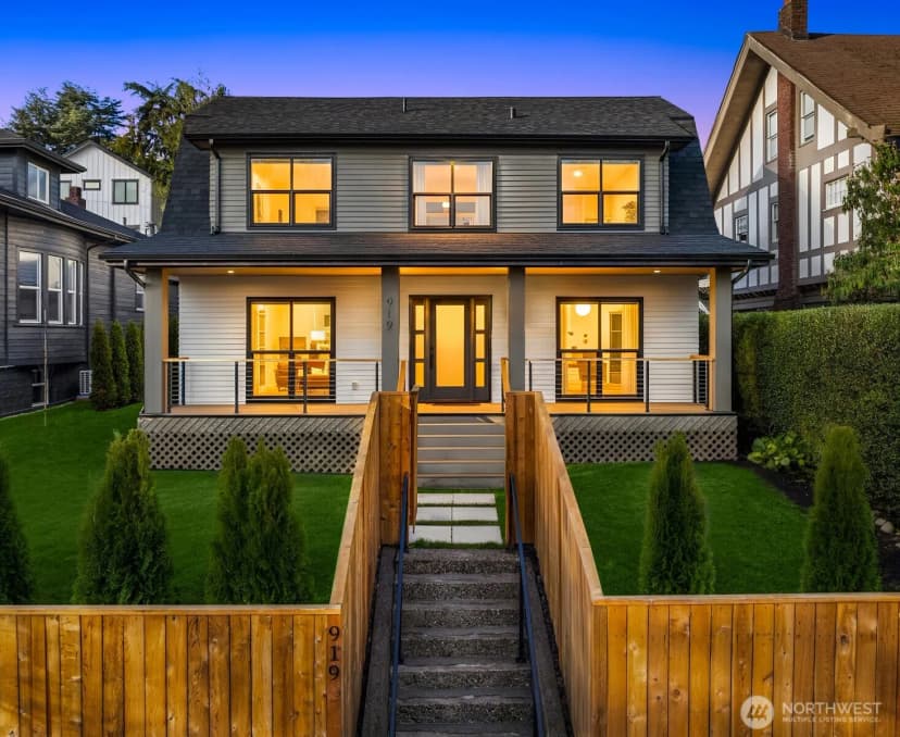 Property photo for 919 23rd Avenue E #a, Seattle photo 3
