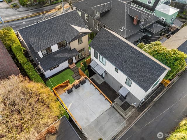 Property photo for 919 23rd Avenue E #a, Seattle photo 4