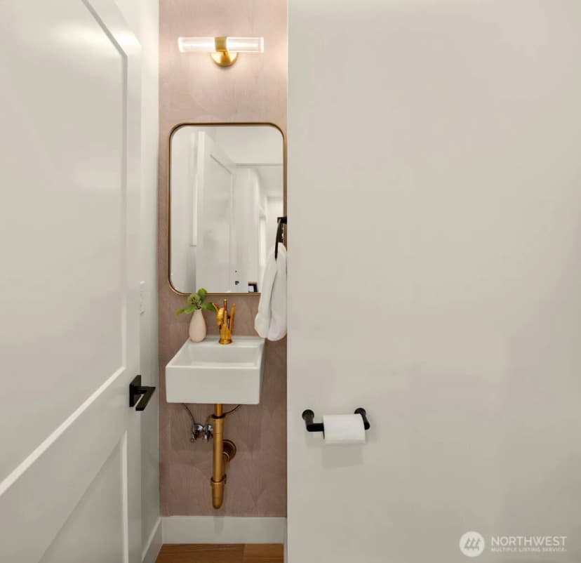 Property photo for 919 23rd Avenue E #a, Seattle photo 14