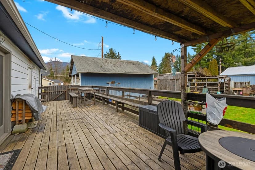 Property photo for 840 Madison Avenue, Darrington photo 28
