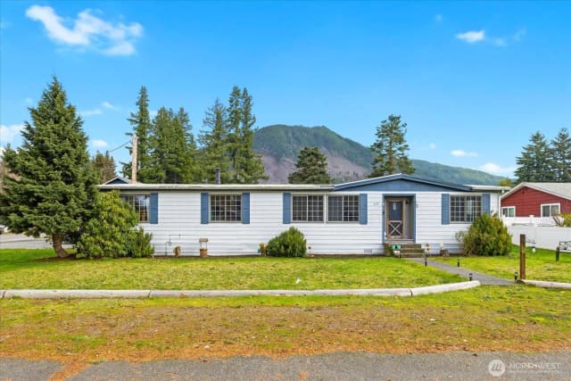 Property photo for 840 Madison Avenue, Darrington
