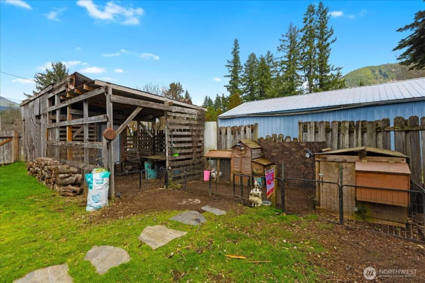 Property photo for 840 Madison Avenue, Darrington photo 34