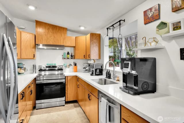 Property photo for 8415 238th Street Sw, Edmonds photo 4