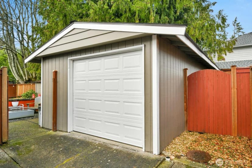 Property photo for 8415 238th Street Sw, Edmonds photo 19