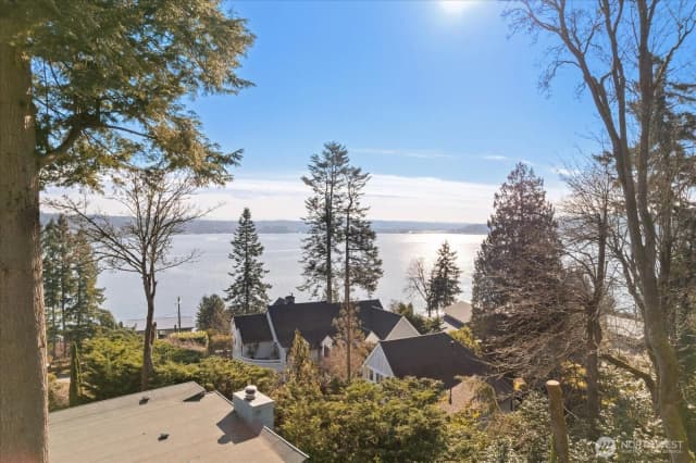 Property photo for 8526 E Mercer Way, Mercer Island