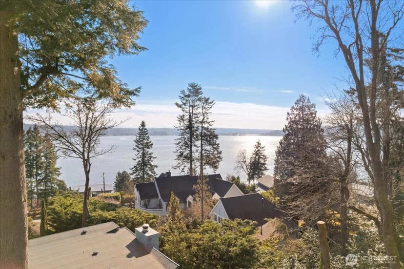 Property photo for 8526 E Mercer Way, Mercer Island