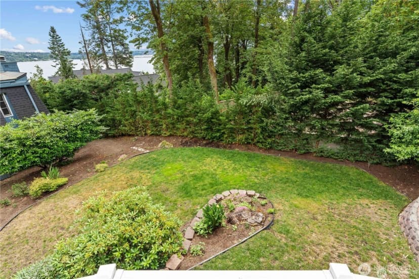 Property photo for 8526 E Mercer Way, Mercer Island photo 36