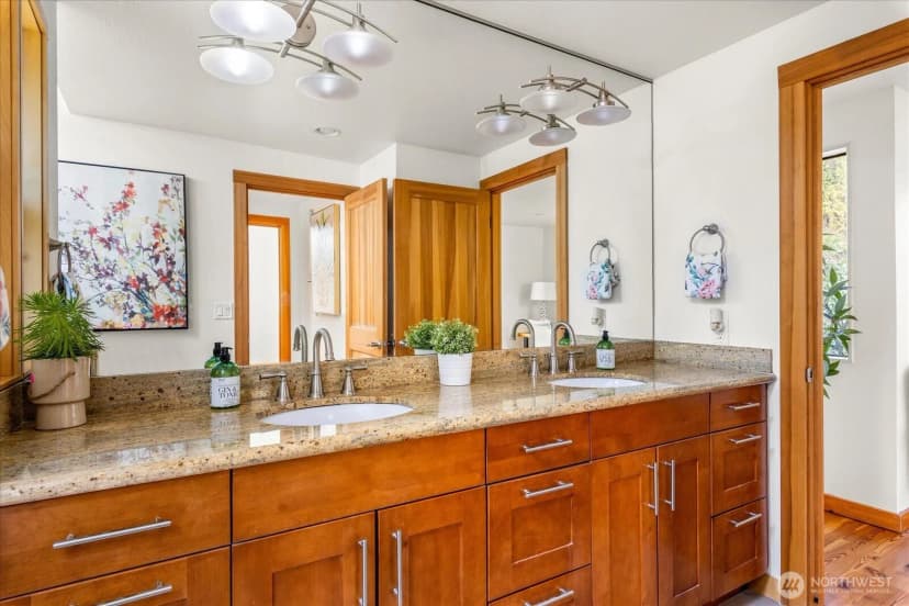 Property photo for 8526 E Mercer Way, Mercer Island photo 24