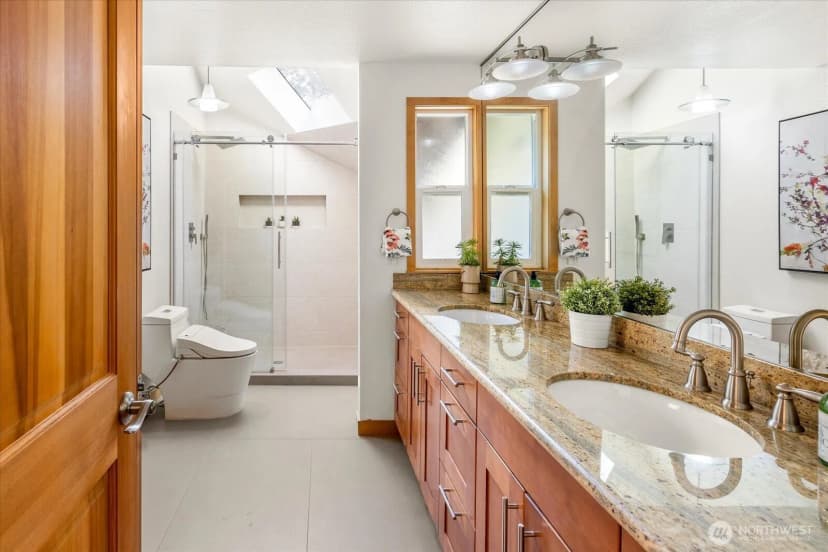 Property photo for 8526 E Mercer Way, Mercer Island photo 23