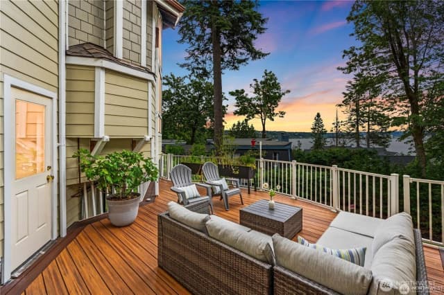 Property photo for 8526 E Mercer Way, Mercer Island photo 3