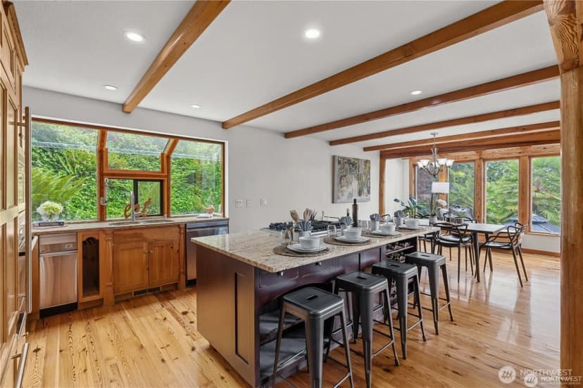 Property photo for 8526 E Mercer Way, Mercer Island photo 13