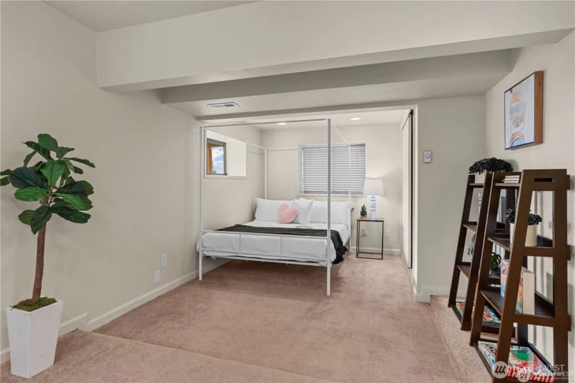 Property photo for 8526 E Mercer Way, Mercer Island photo 31