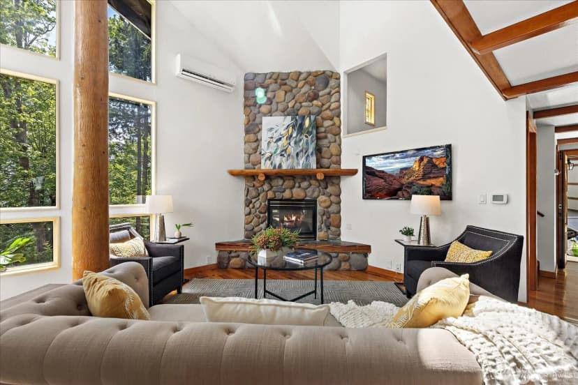 Property photo for 8526 E Mercer Way, Mercer Island photo 8