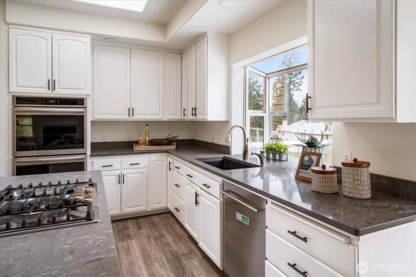 Property photo for 22910 Ne 76th Street, Redmond photo 15