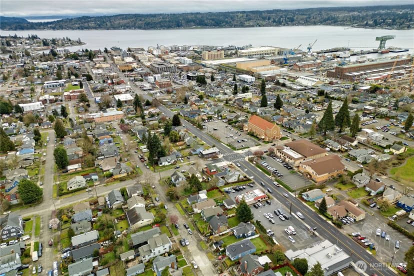 Property photo for 1523 7th Street, Bremerton photo 40