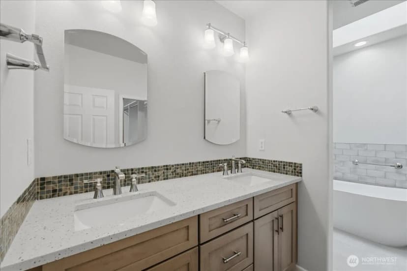 Property photo for 3012 N Narrows Drive #1, Tacoma photo 14