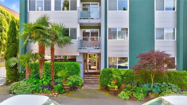 Property photo for 705 E Republican Street #207, Seattle photo 2