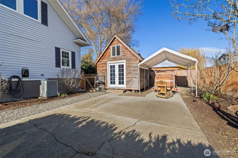 Property photo for 8722 Hamlet Ave S, Seattle photo 3