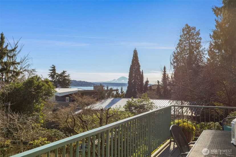 Property photo for 1702 Lake Washington Boulevard, Seattle photo 14