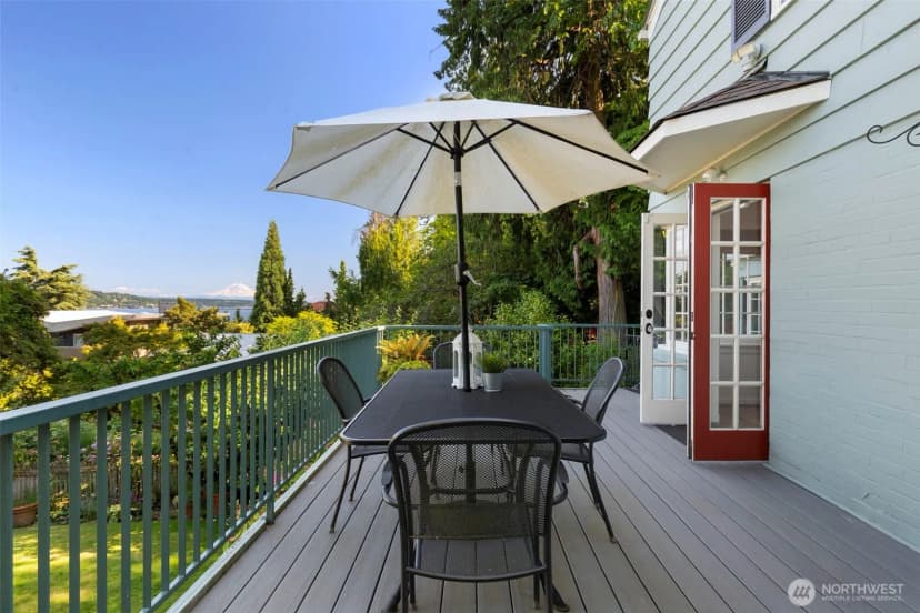 Property photo for 1702 Lake Washington Boulevard, Seattle photo 12
