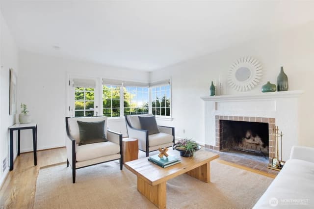 Property photo for 1702 Lake Washington Boulevard, Seattle photo 5
