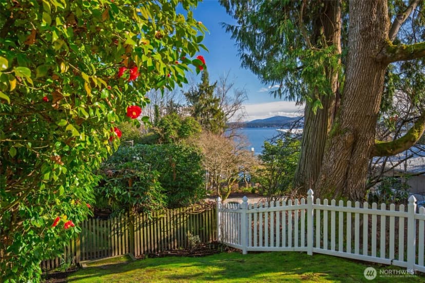 Property photo for 1702 Lake Washington Boulevard, Seattle photo 31