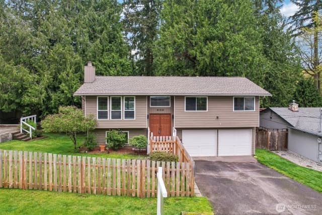 Property photo for 21312 Ne 60th Place, Redmond