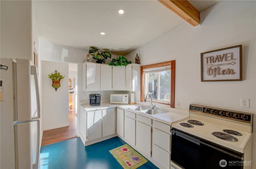 Property photo for 22604 S Place, Ocean Park photo 7