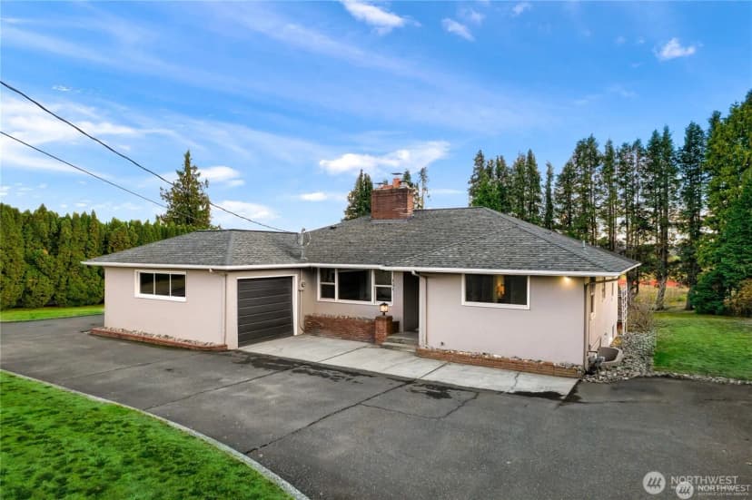 Property photo for 151 Bay Lyn Drive, Lynden