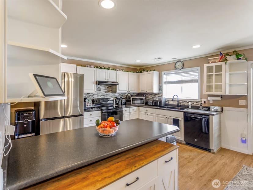 Property photo for 9983 Dragt Street Se, Yelm photo 7