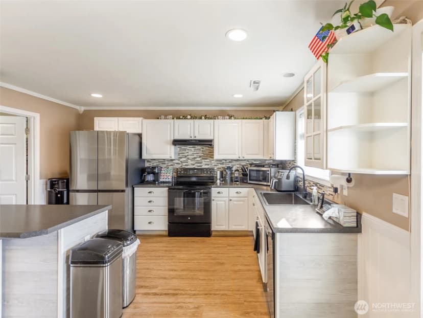 Property photo for 9983 Dragt Street Se, Yelm photo 11