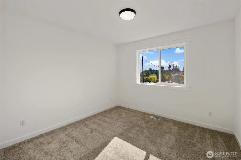 Property photo for 809 211th Place Se, Bothell photo 26