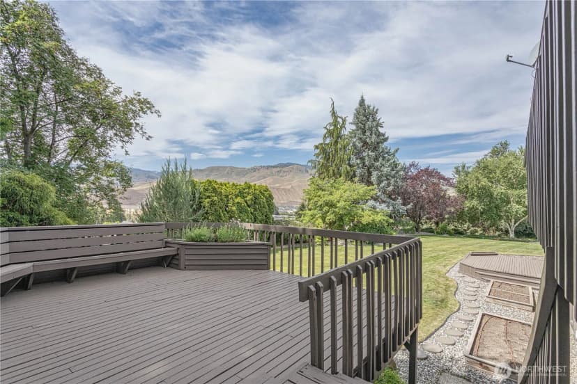 Property photo for 423 Lombard Lane, Wenatchee photo 26