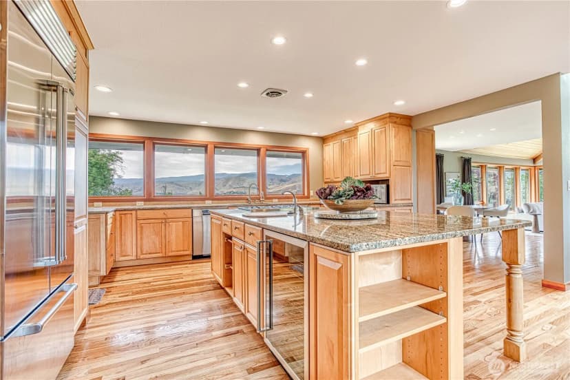 Property photo for 423 Lombard Lane, Wenatchee photo 9