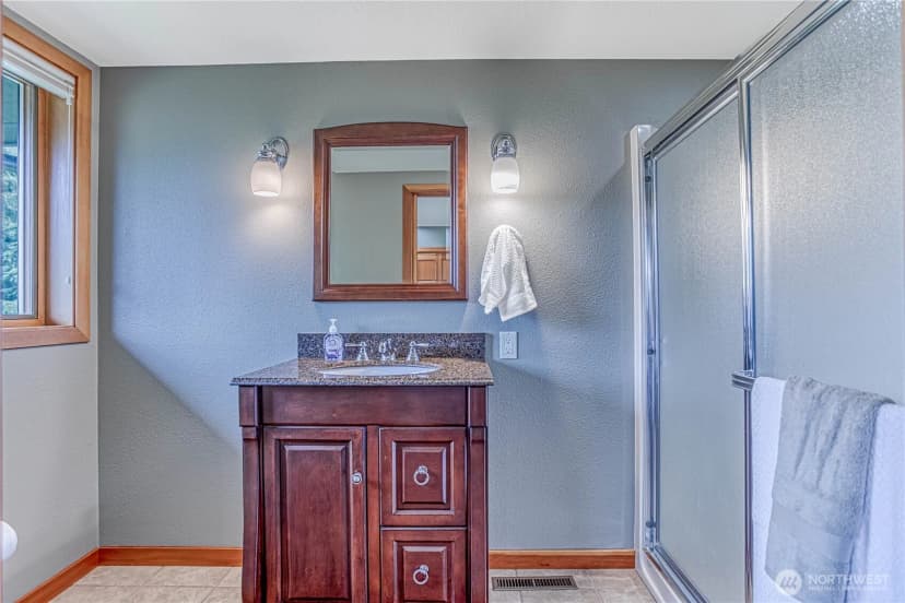 Property photo for 423 Lombard Lane, Wenatchee photo 13