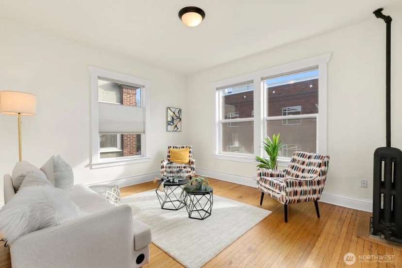Property photo for 901 Ne 43rd Street #306, Seattle photo 3