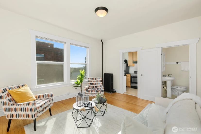 Property photo for 901 Ne 43rd Street #306, Seattle photo 6