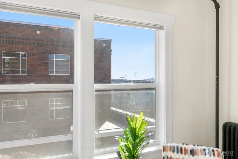 Property photo for 901 Ne 43rd Street #306, Seattle photo 7